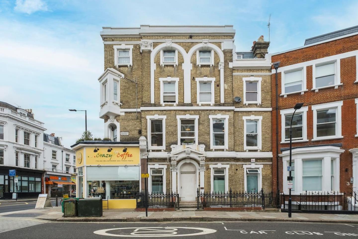 Three Bedroom 3 Bathroom In Kensington Apartment London