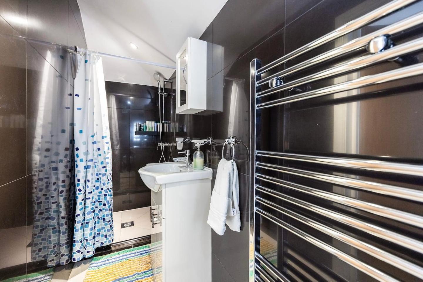 Apartment Three Bedroom 3 Bathroom In Kensington London