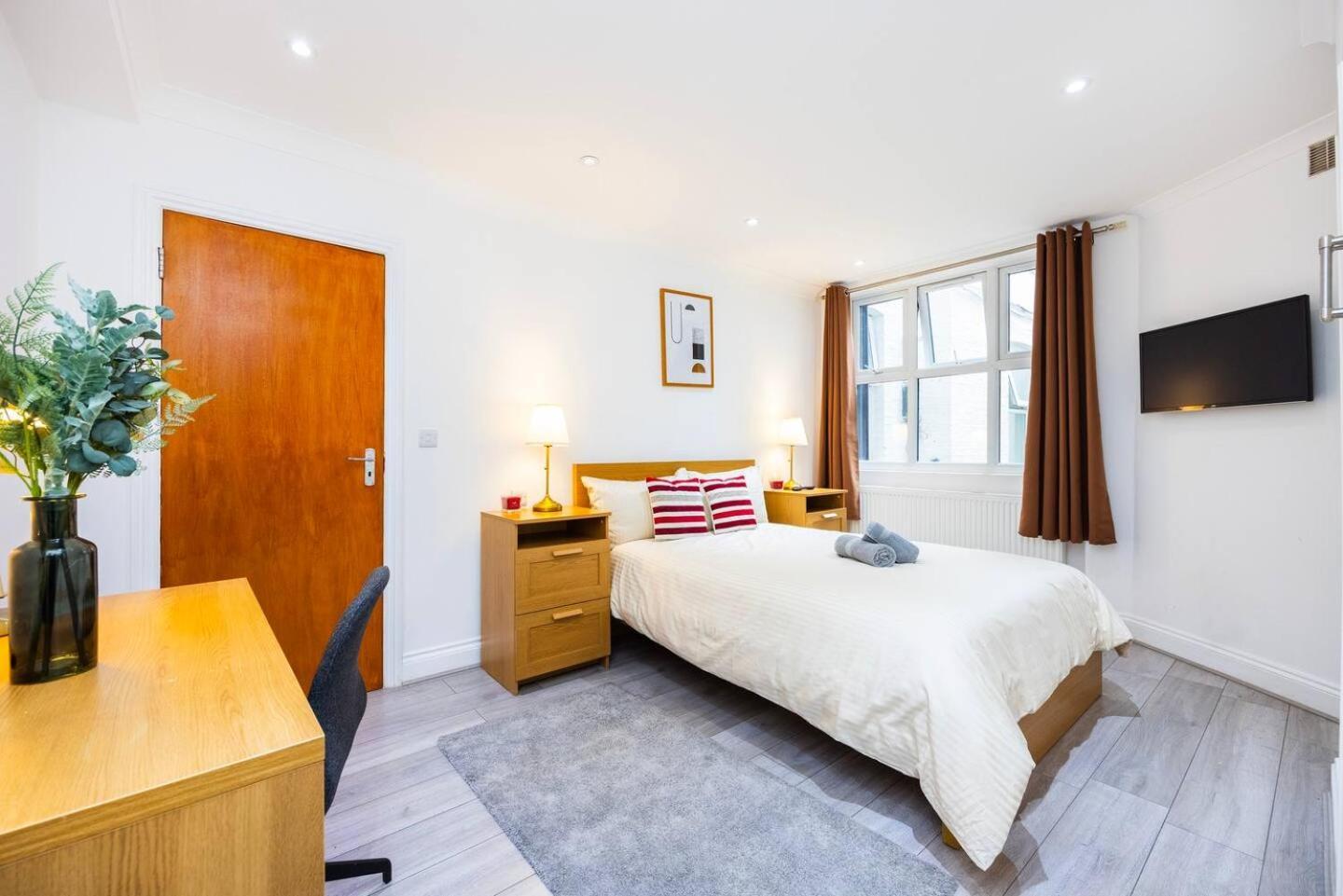 Apartment Three Bedroom 3 Bathroom In Kensington London
