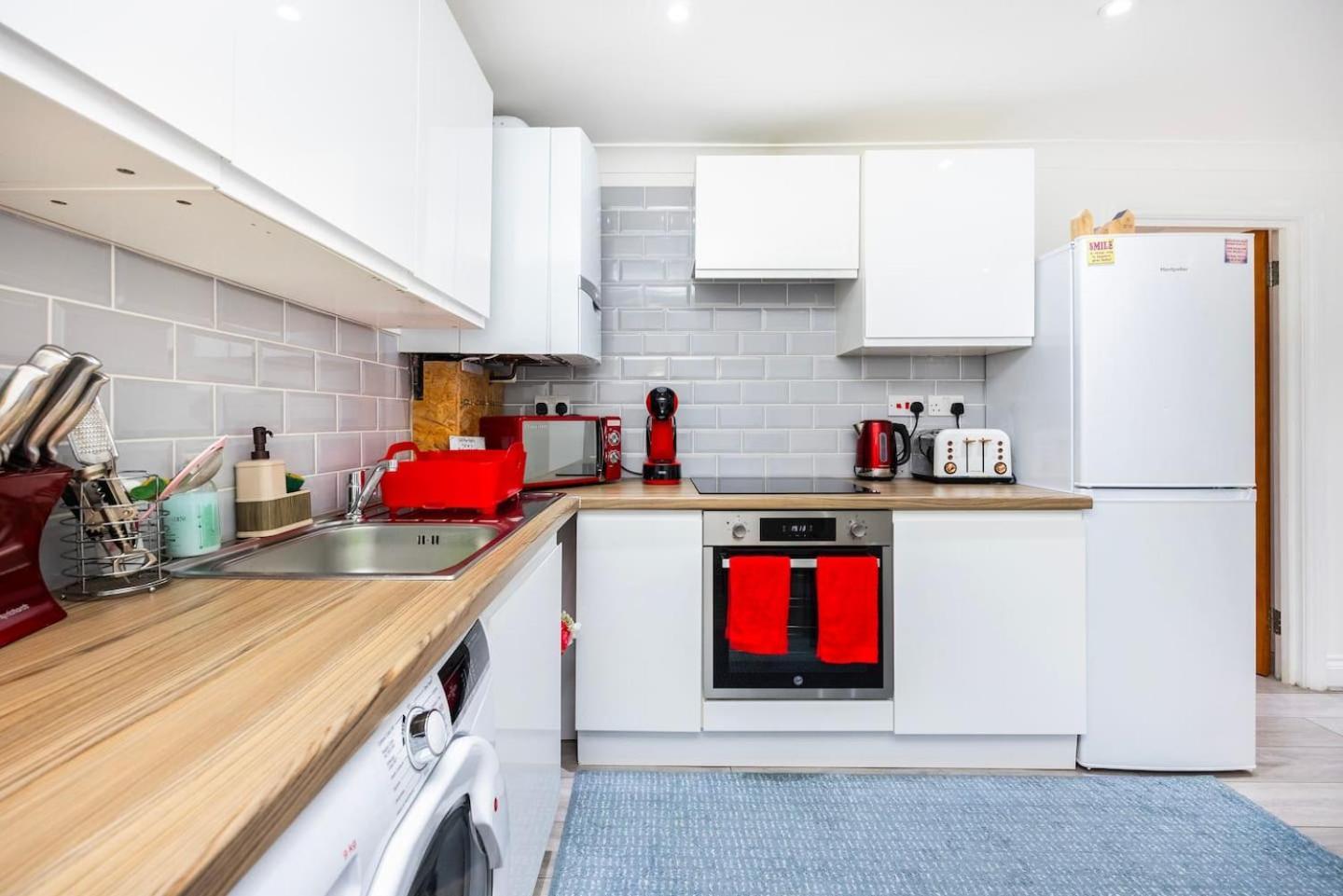 Apartment Three Bedroom 3 Bathroom In Kensington London