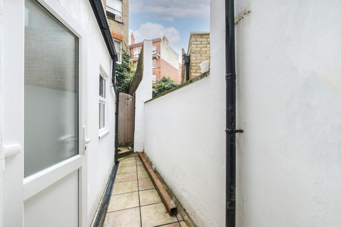 Apartment Three Bedroom 3 Bathroom In Kensington